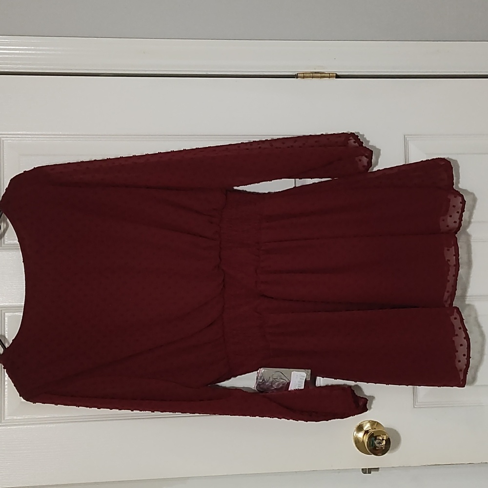Dresses - Picture 2 of 4